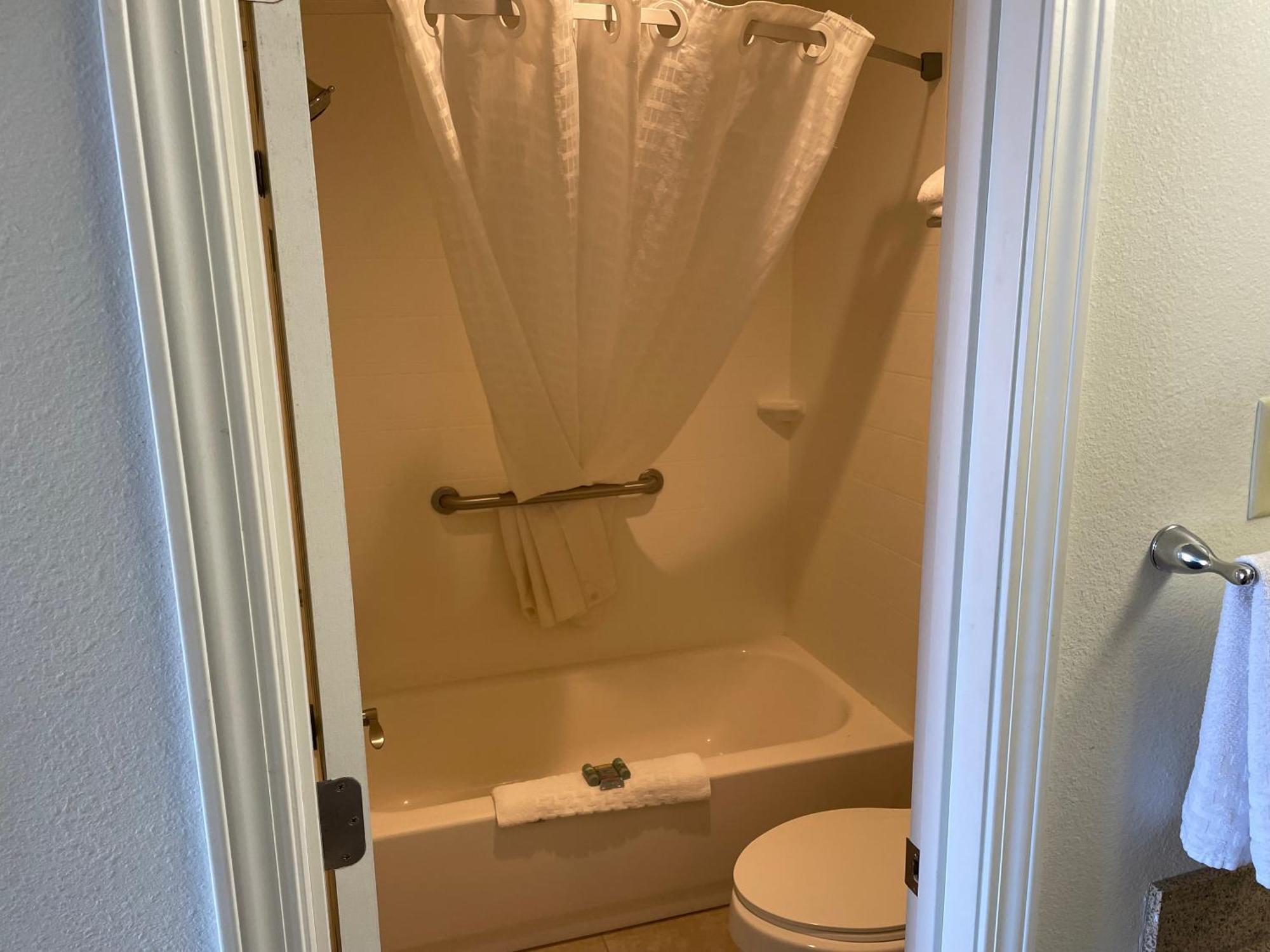 Quality Inn Clinton North Екстериор снимка