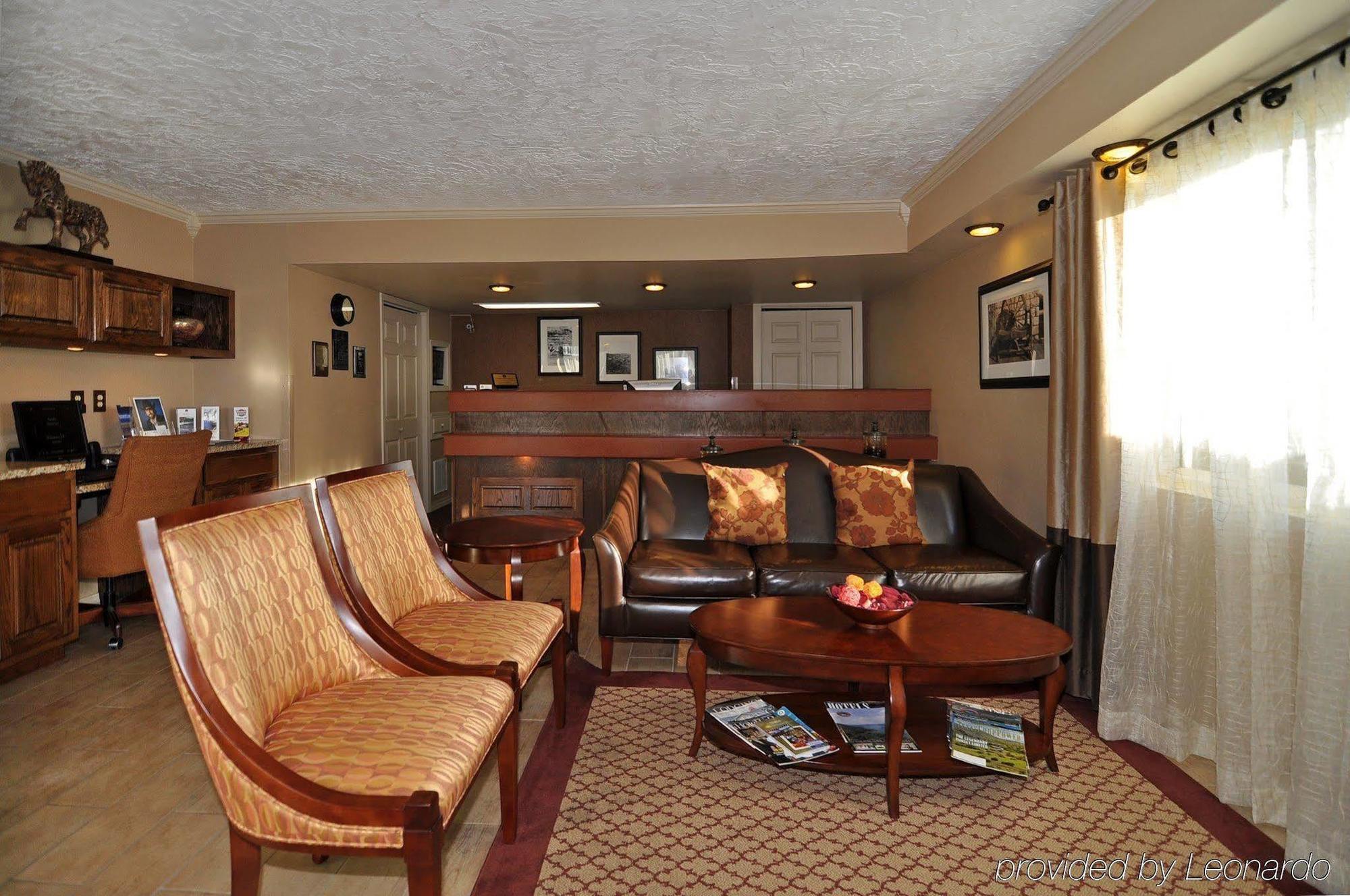 Quality Inn Clinton North Екстериор снимка